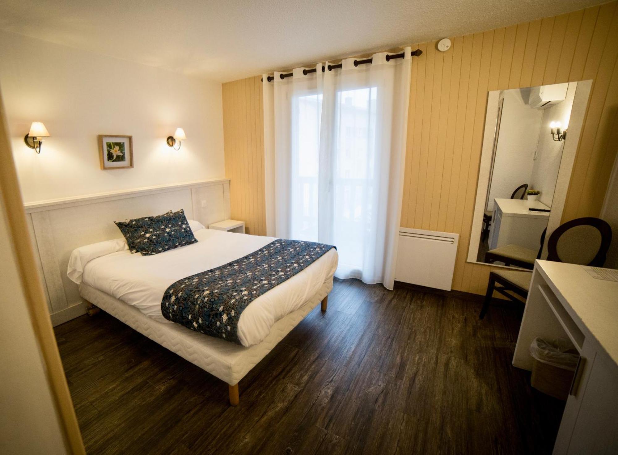 Le Catinat Fleuri Hotell Guillestre Eksteriør bilde